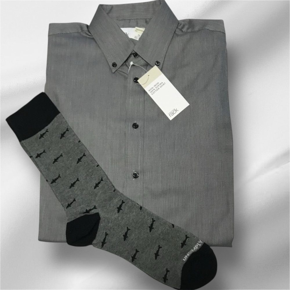 Nordstrom Rack Gray Dress Shirt with Matching  Socks